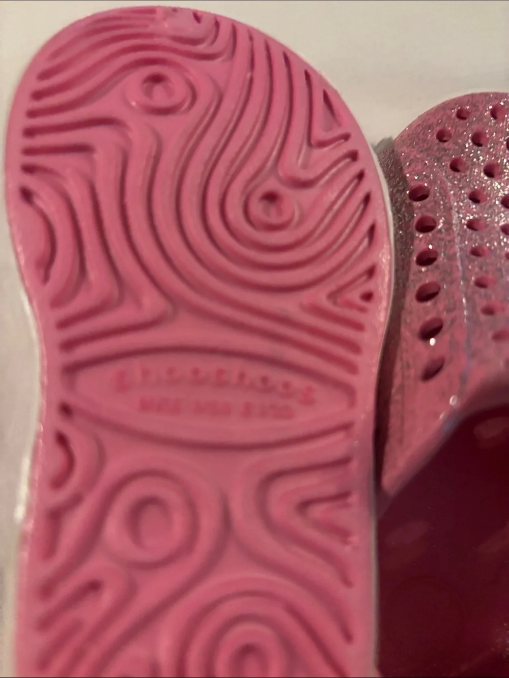 NWOT Shooshoos Girls' Glitter Pink Slip-On Shoes